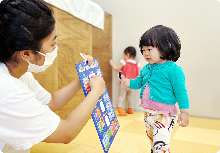 アクティビティをする子どもたち