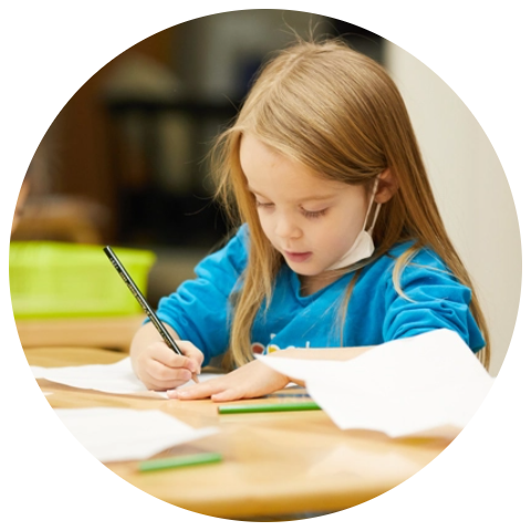 受験勉強をする子ども